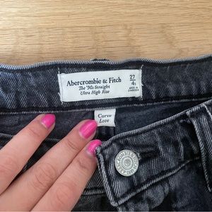Curve Love Ultra High Rise 90s Straight Jean - Size 27 Short